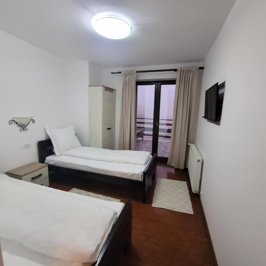 La Rocca Hotell Fundata Exteriör bild